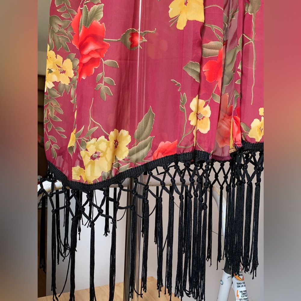 Romeo + Juliet Couture Long Fringed Kimono - Picture 6 of 8